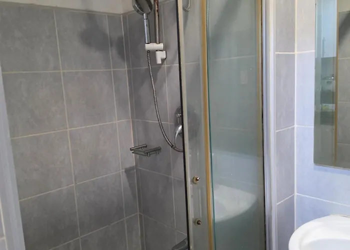 Aparthotel Sea Residences 63997-996-5643 Manila